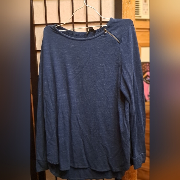 Navy Blue Knit Long Sleeve Tee - Picture 6 of 8